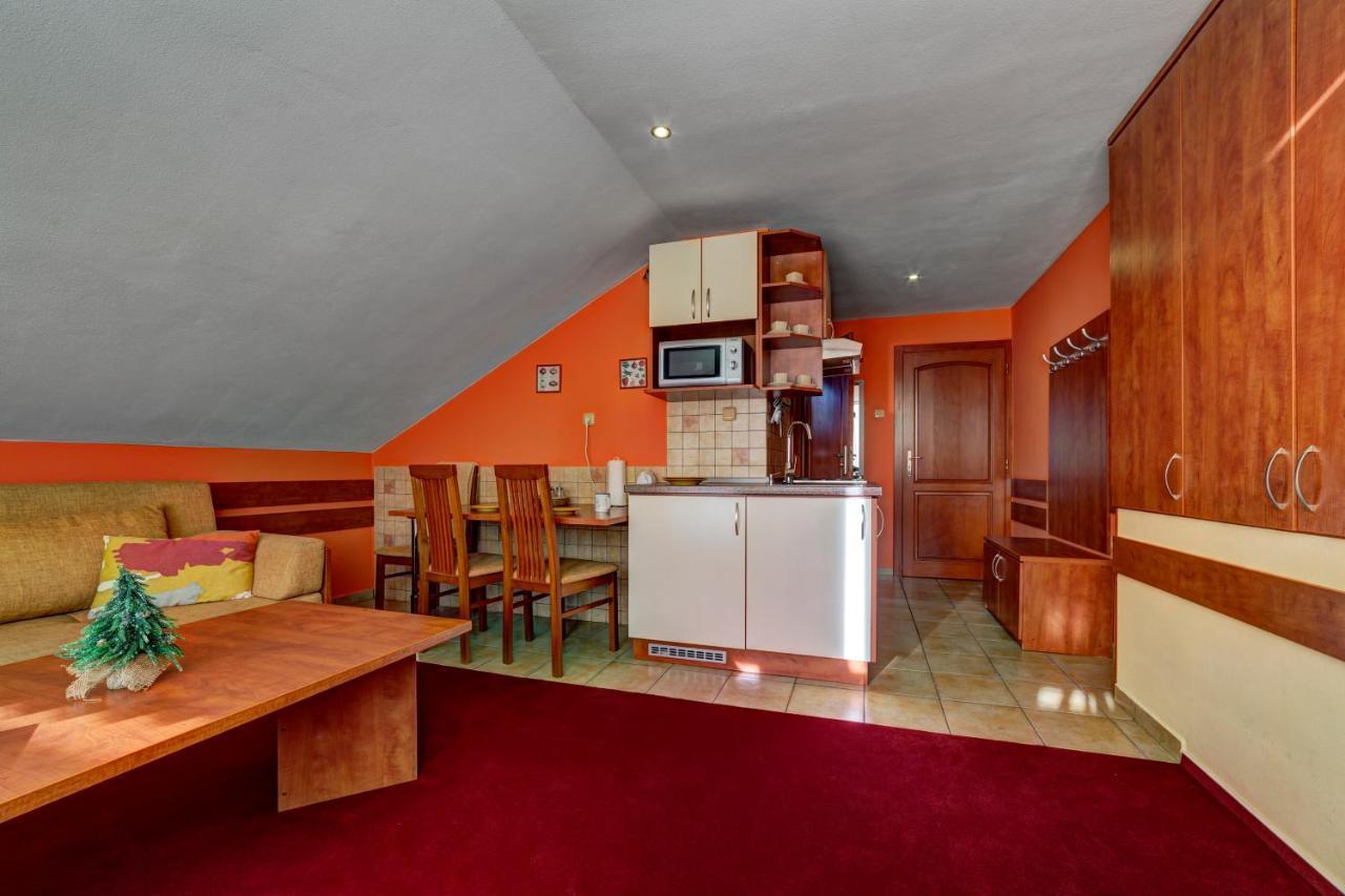Apartmanovy Dom Slniecko Žiar Dış mekan fotoğraf