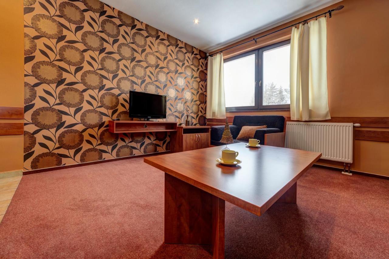 Apartmanovy Dom Slniecko Žiar Dış mekan fotoğraf