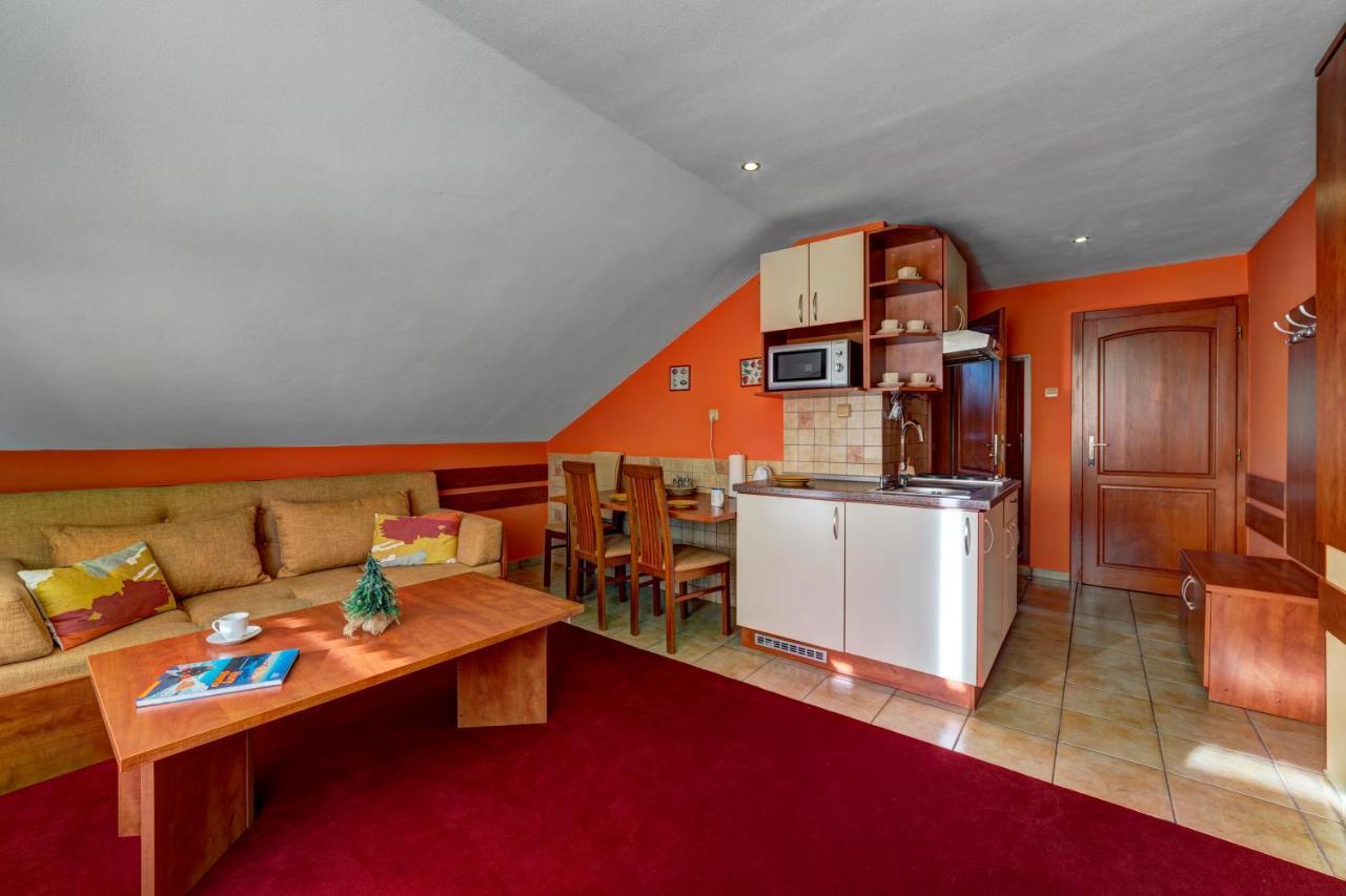 Apartmanovy Dom Slniecko Žiar Dış mekan fotoğraf