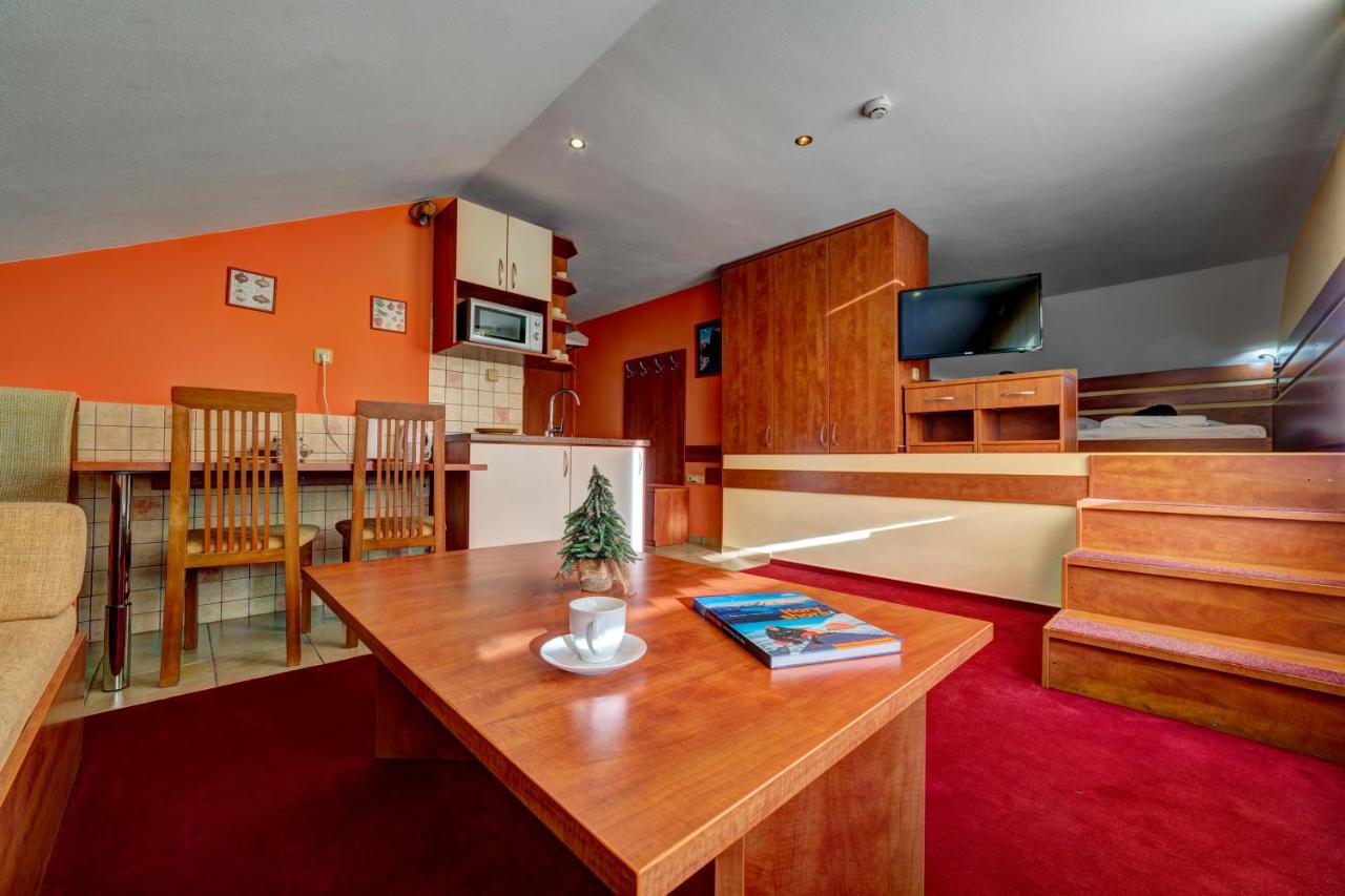 Apartmanovy Dom Slniecko Žiar Dış mekan fotoğraf