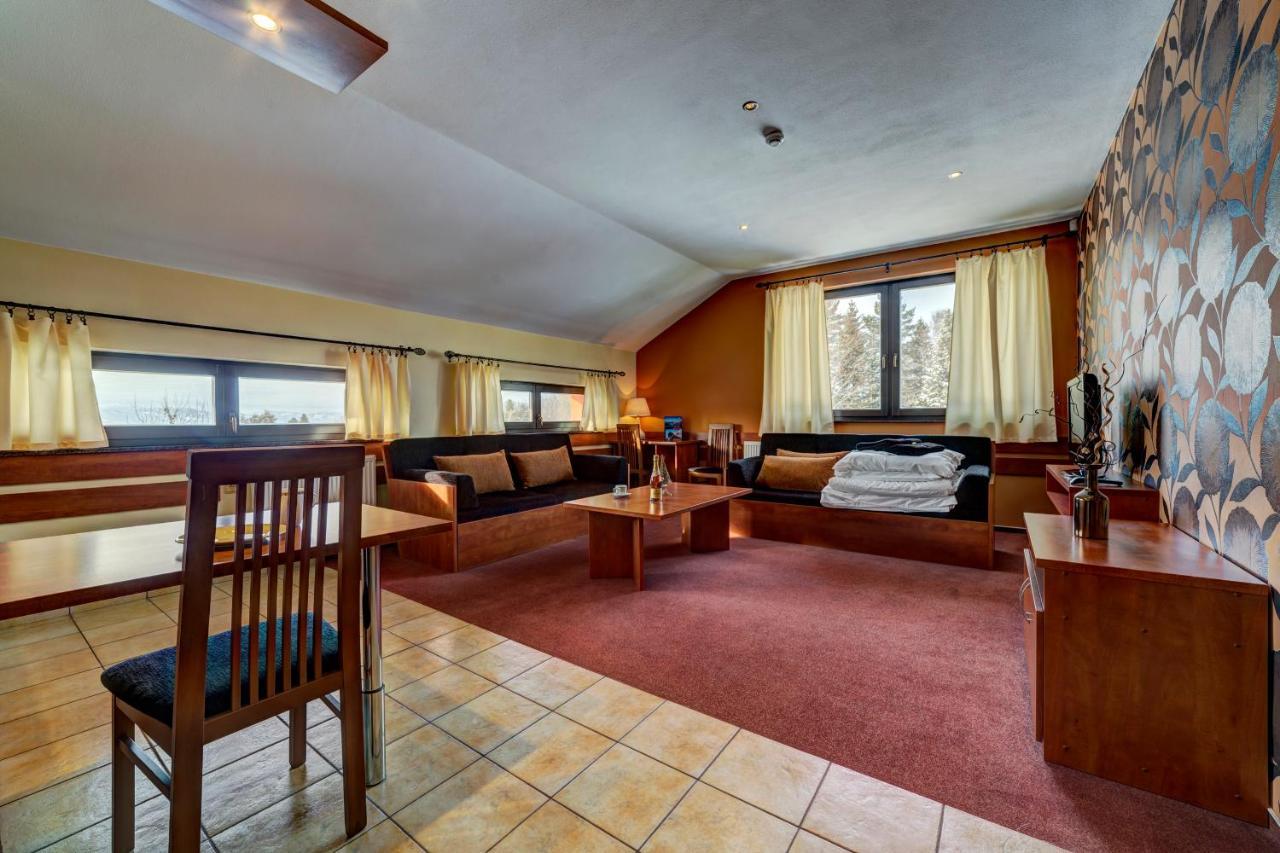 Apartmanovy Dom Slniecko Žiar Dış mekan fotoğraf